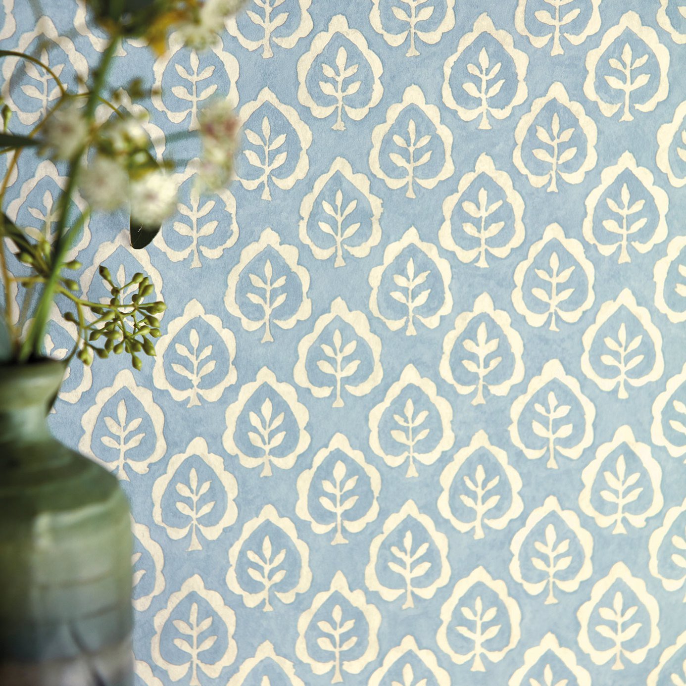 Fencott Wallpaper - Grey - Sanderson - DLMW216897 - Morris Wallpaper