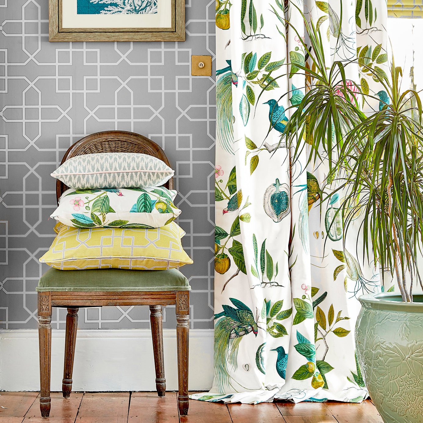 Hampton Trellis Wallpaper - Grey - Sanderson - DGLW216661 - Morris Wallpaper