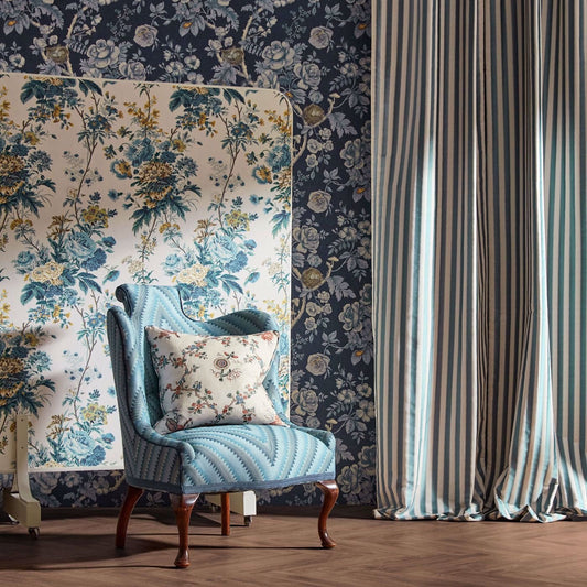 Lakeland Paradis Wallpaper - Poppinjay/Lion - Sanderson - DGDW217304 - Morris Wallpaper