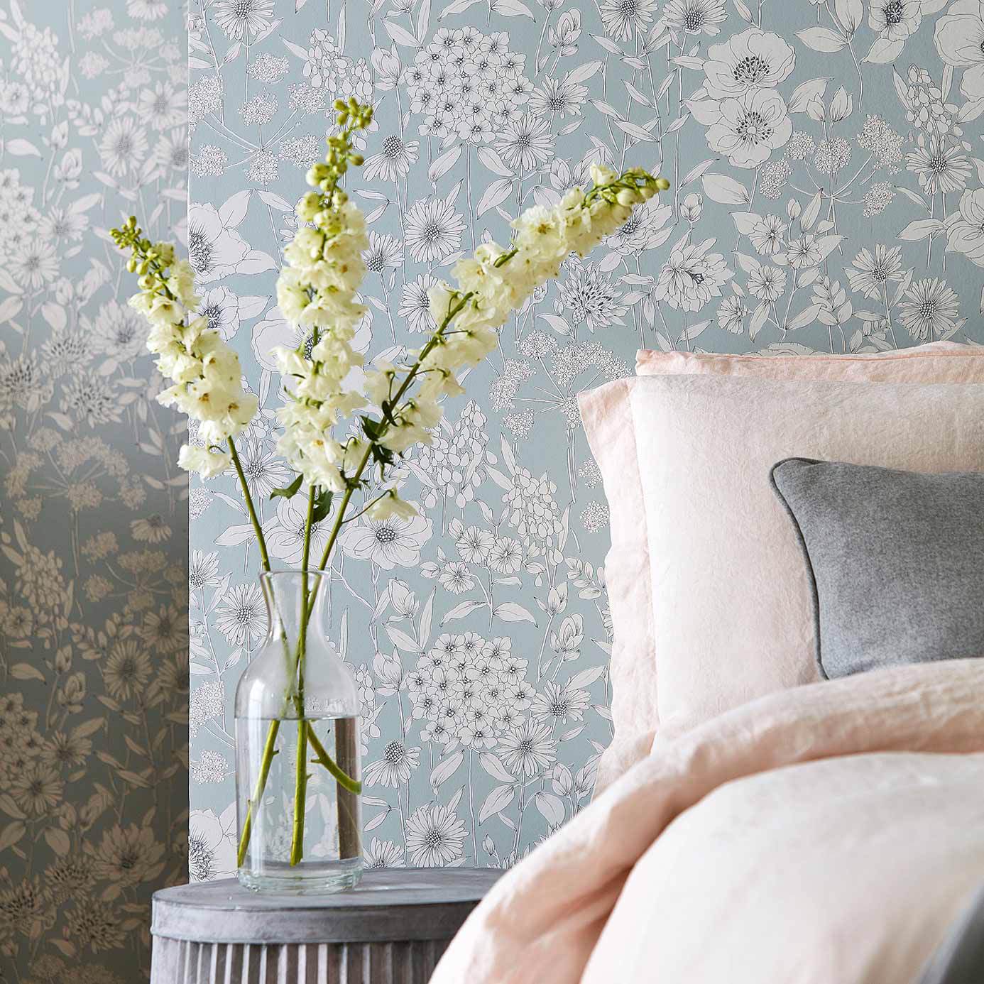 Maelee Wallpaper - Linen - Sanderson - DHPO216349 - Morris Wallpaper