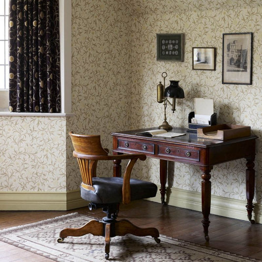 Scroll Wallpaper - Thyme/Pear - Morris & Co - 216831