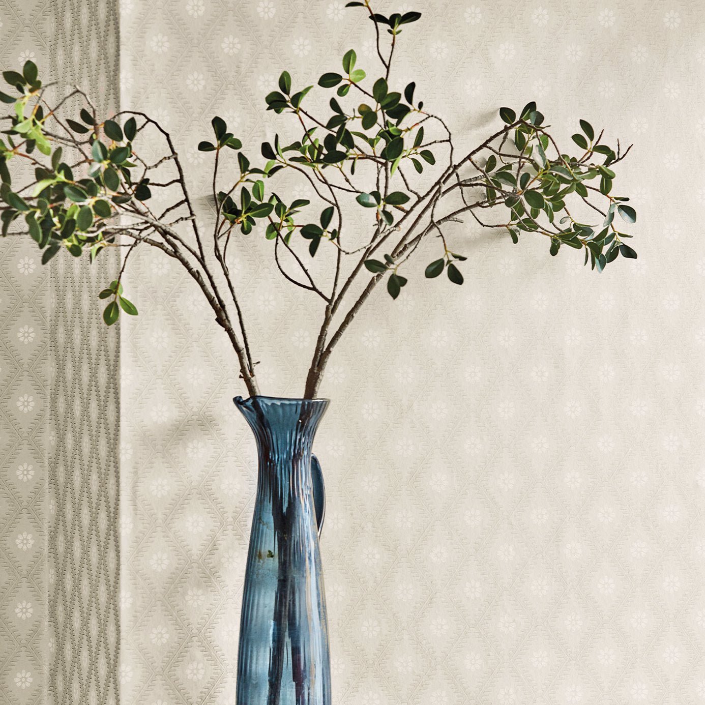 Witney Daisy Wallpaper - Lagoon - Sanderson - DLMW216873 - Morris Wallpaper