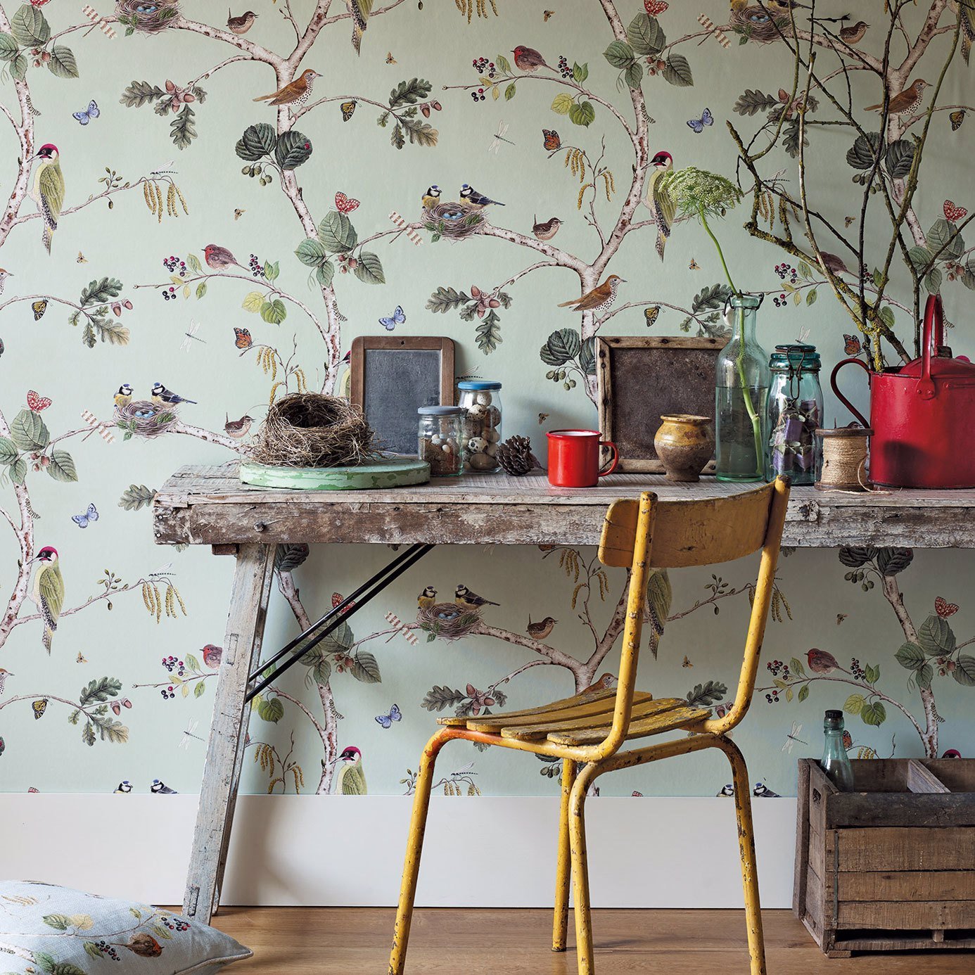 Woodland Chorus Wallpaper - Indigo/Ecru - Sanderson - DWOW215705 - Morris Wallpaper