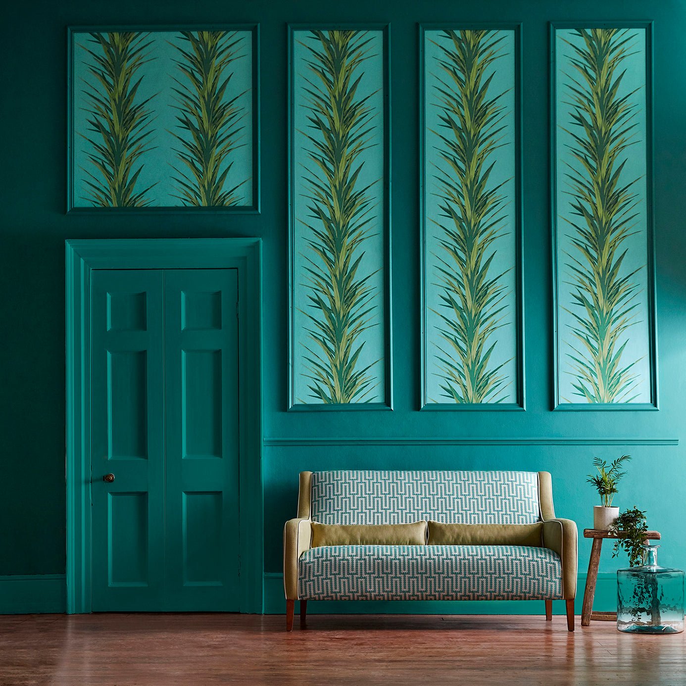 Yucca Wallpaper - Botanical Green - Sanderson - DGLW216649 - Morris Wallpaper