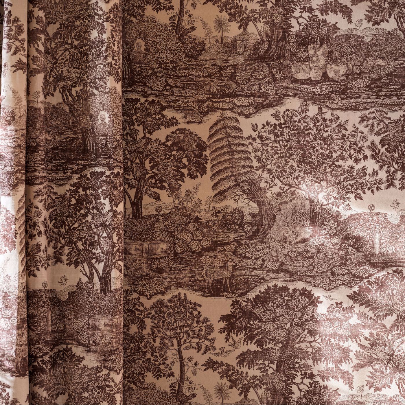 Highgrove Toile Wallpaper - Oak - DHIP217478