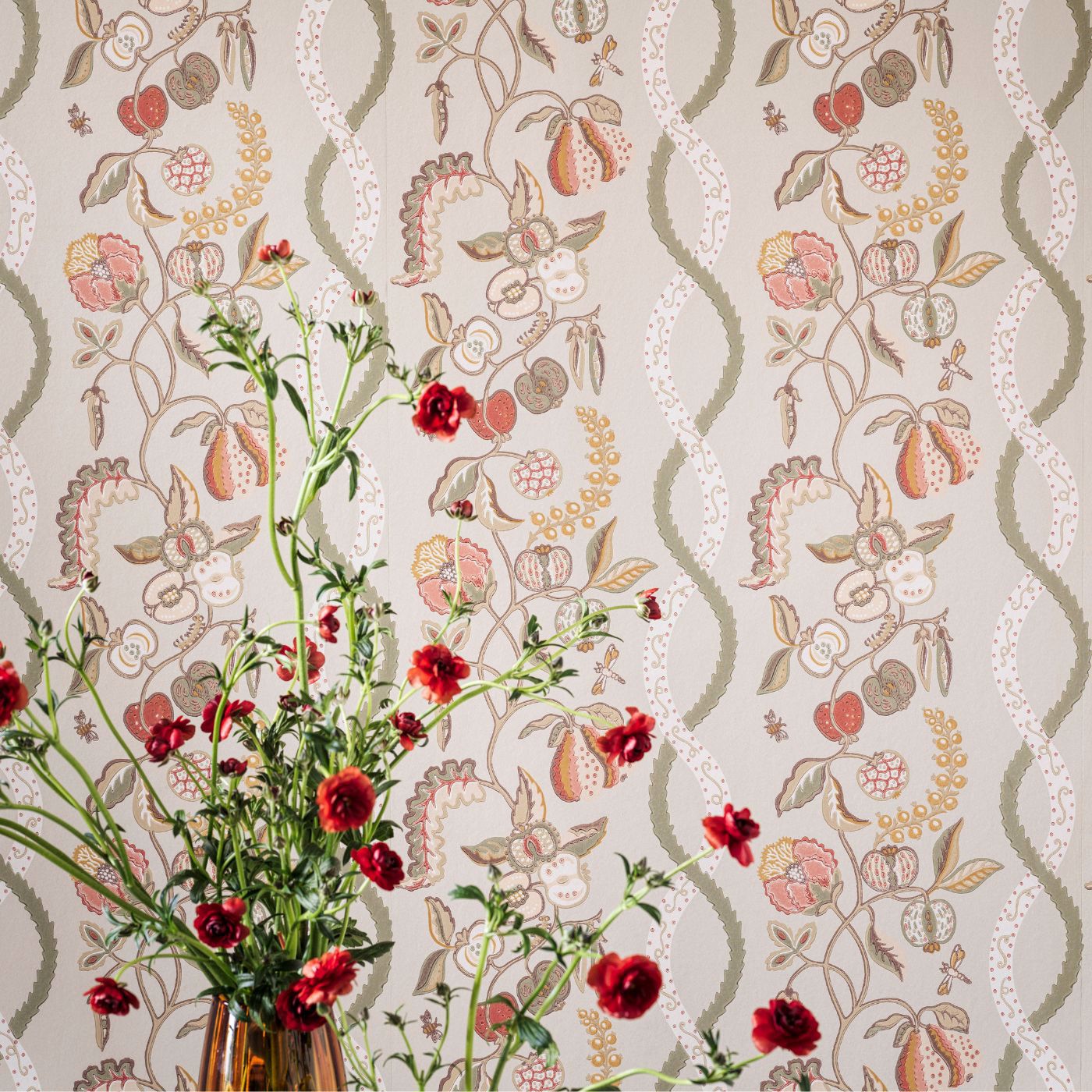 Kitchen Garden Wallpaper - Wedgwood & Gala - DHIP217499