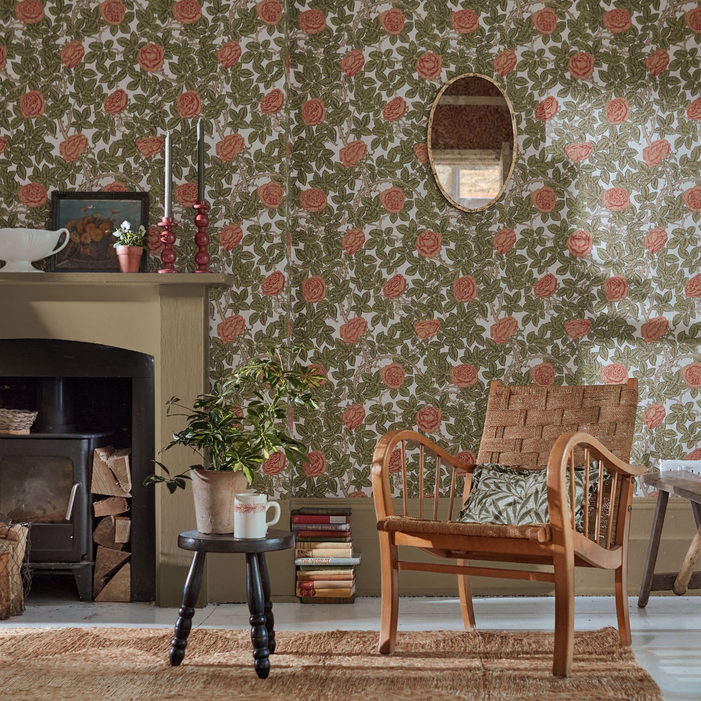 Rambling Rose Wallpaper - Twining Vine - 217207 - Morris & Co