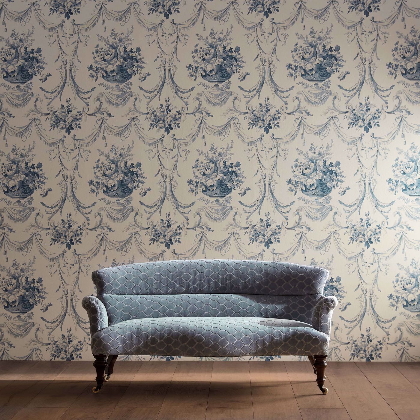 Andromeda's Cup Wallpaper - Celadon - Sanderson - DGDW217318 - Morris Wallpaper