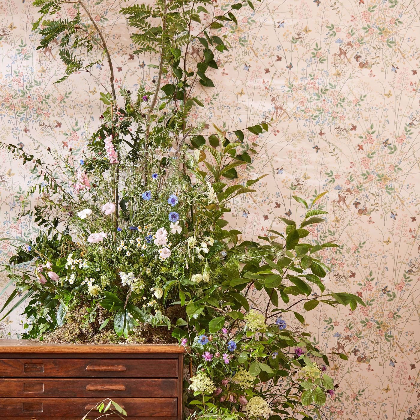 Bambi Wallpaper - Chocolate - Sanderson - DDIW217277 - Morris Wallpaper