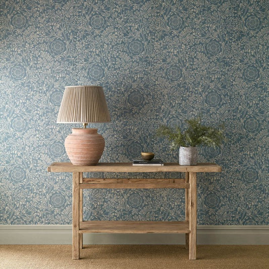 Chamomile Wallpaper - China Blue - Morris & Co - 217588