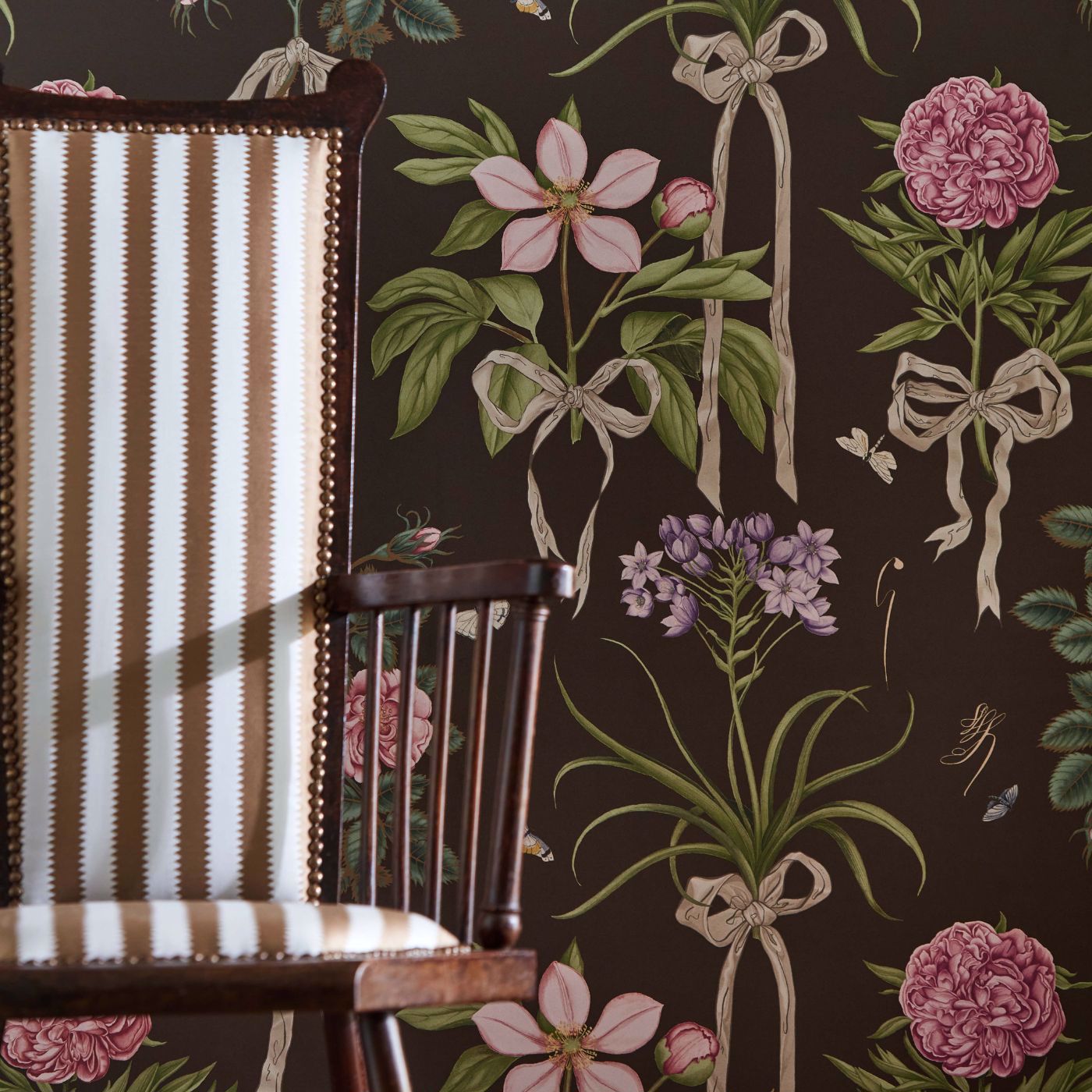 Cupid's Beau Wallpaper - Quince/Chalk - Sanderson - DGDW217311 - Morris Wallpaper