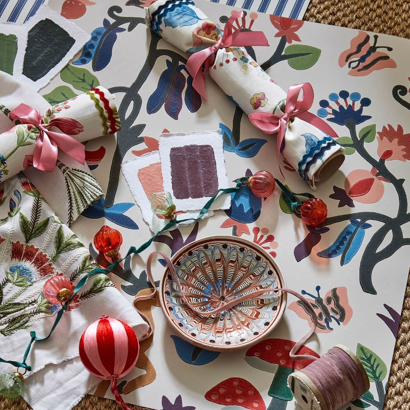 Forest Of Dean Wallpaper - Mulberry/multi - Sanderson - DABW217218 - Morris Wallpaper