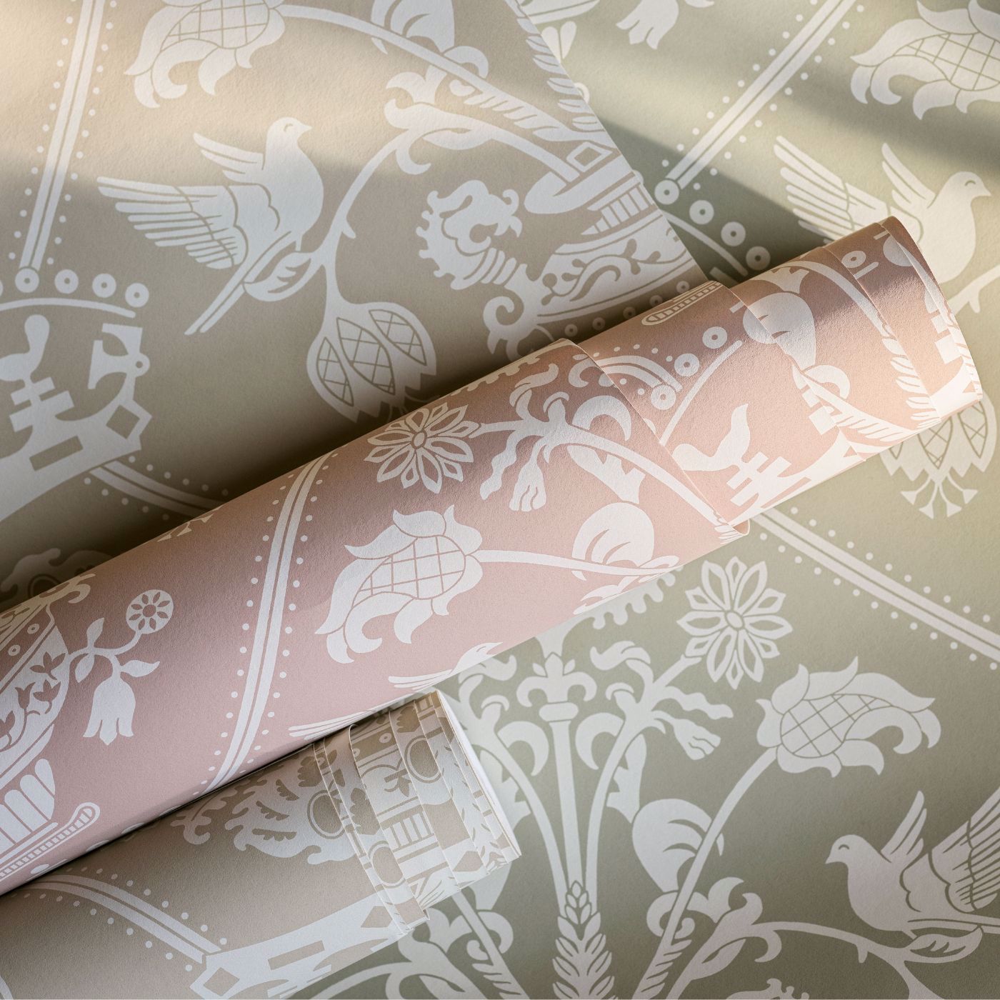Highgrove Damask Wallpaper - Rose - Sanderson - DHIP217504 - Morris Wallpaper