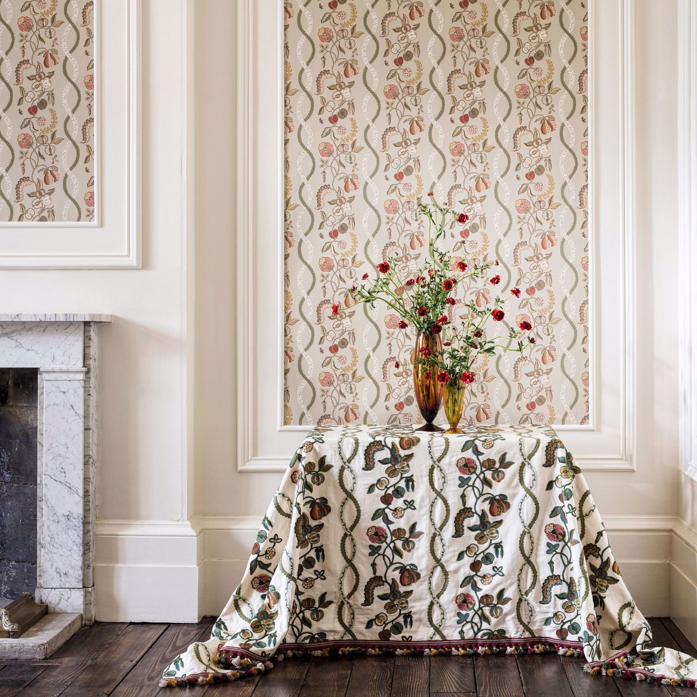 Kitchen Garden Wallpaper - Olive & Russet - Sanderson - DHIP217507 - Morris Wallpaper