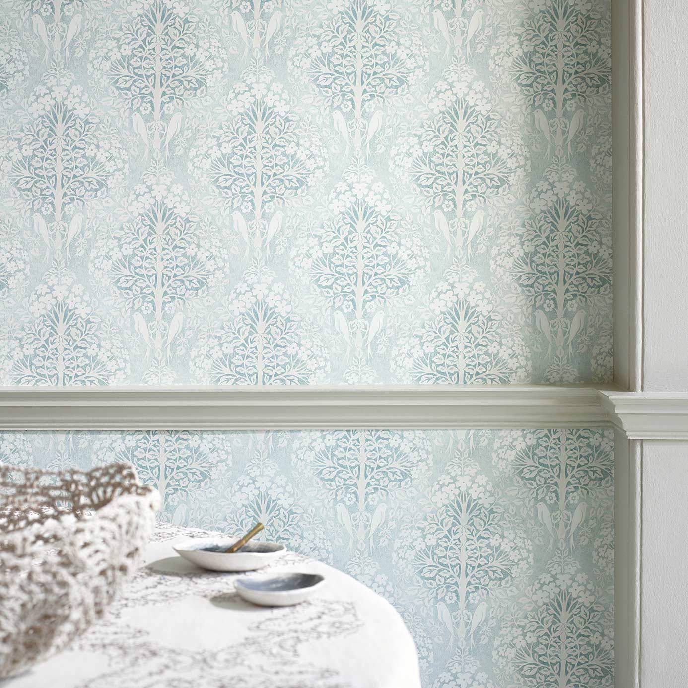 Lerena Wallpaper - Cream - Sanderson - DDAM216398 - Morris Wallpaper