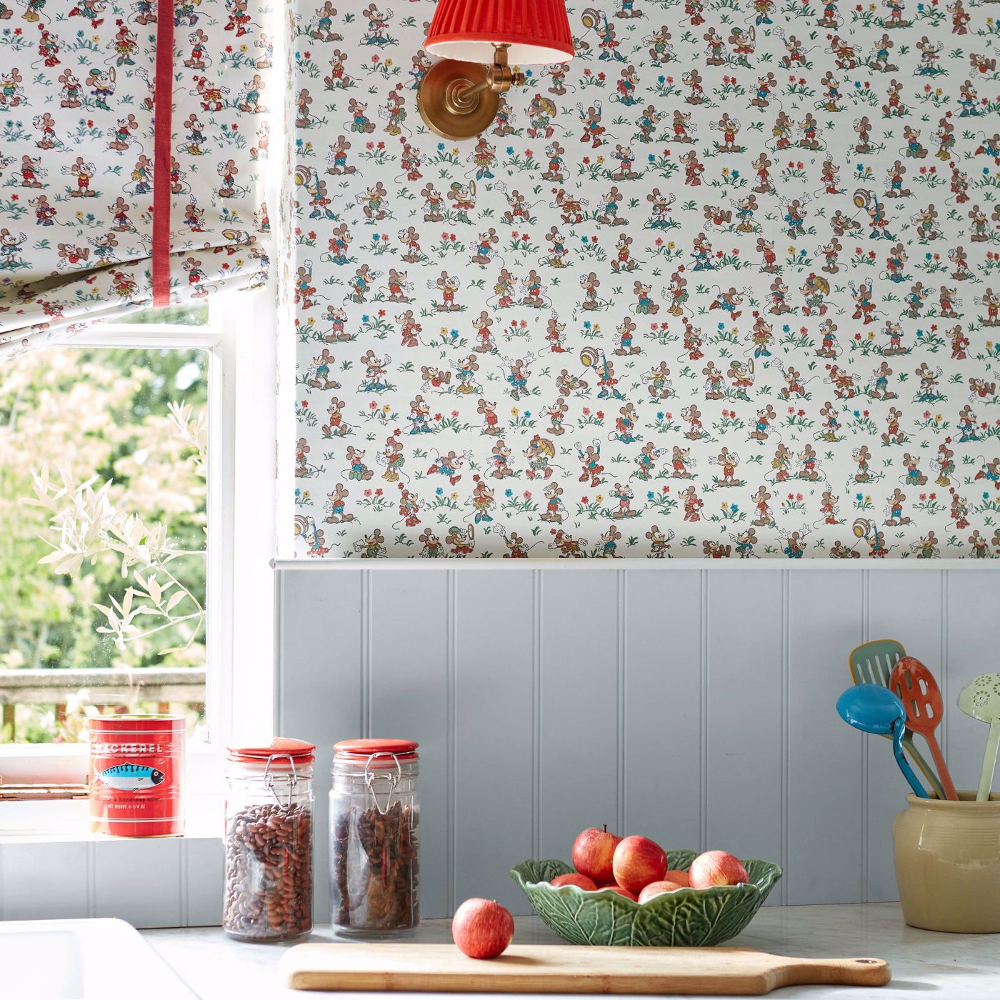Mickey & Minnie Wallpaper - Allsorts - Sanderson - DDIW217263 - Morris Wallpaper